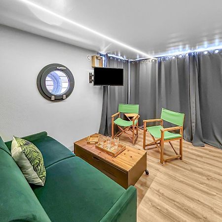 Sejour Unique Sur Un Bateau "Marius" Hotel Вовер Екстериор снимка